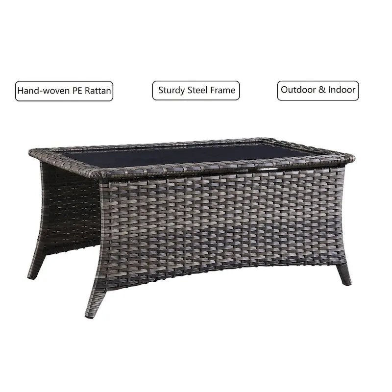 Outdoor-Couchtisch aus Rattan mit Glasplatte