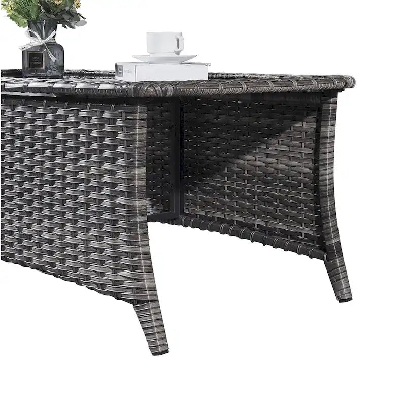 Vlechtwerk-salontafel voor buiten met glazen blad